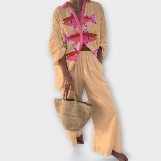 Evalisse – Lněný kostým s rybími vzory