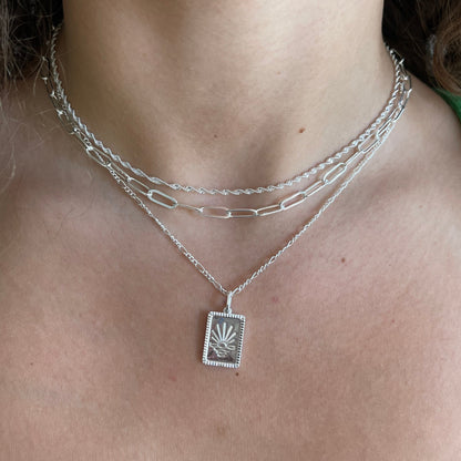 Náhrdelník se Slunečním Designem